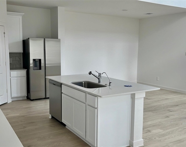 5735 Blue Grama Drive - Photo Thumbnail 3