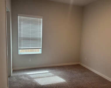 5735 Blue Grama Drive - Photo Thumbnail 29
