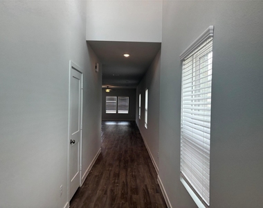 5735 Blue Grama Drive - Photo Thumbnail 6