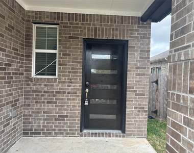 5735 Blue Grama Drive - Photo Thumbnail 2