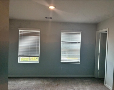 5735 Blue Grama Drive - Photo Thumbnail 24