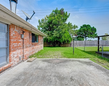 4739 Parkland Street Street - Photo Thumbnail 28