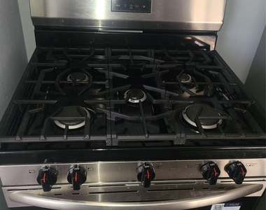 4414 Woodside Street - Photo Thumbnail 7
