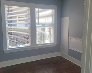 4414 Woodside Street - Photo Thumbnail 3