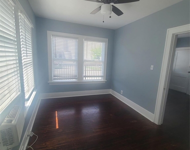 4414 Woodside Street - Photo Thumbnail 9