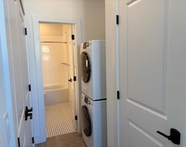 2102 Mechanic Street - Photo Thumbnail 7