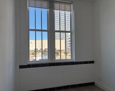 2102 Mechanic Street - Photo Thumbnail 2