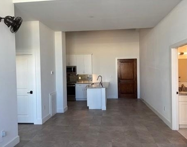 2102 Mechanic Street - Photo Thumbnail 5