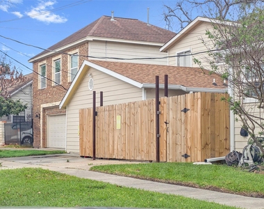 7013 Hemlock Street - Photo Thumbnail 7