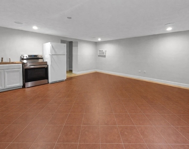 7013 Hemlock Street - Photo Thumbnail 1
