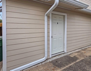 7013 Hemlock Street - Photo Thumbnail 5