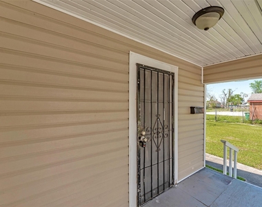 2217 Stevens Street - Photo Thumbnail 2