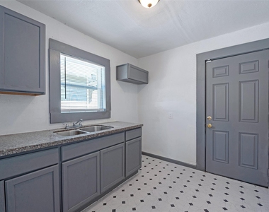 2217 Stevens Street - Photo Thumbnail 16