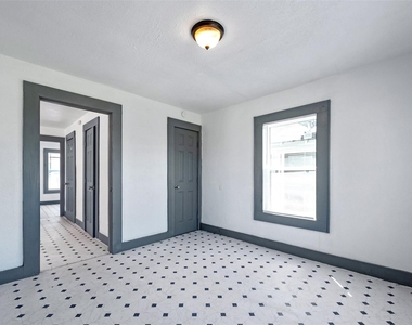 2217 Stevens Street - Photo Thumbnail 3