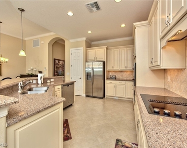 7755 Martino Circle - Photo Thumbnail 8