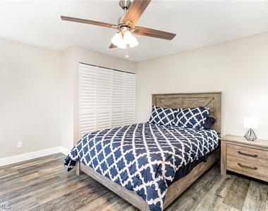 517 98th Avenue N - Photo Thumbnail 18