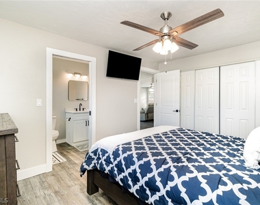 517 98th Avenue N - Photo Thumbnail 15