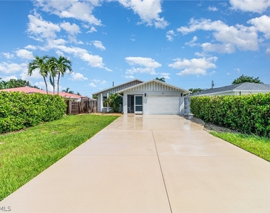 517 98th Avenue N - Photo Thumbnail 1