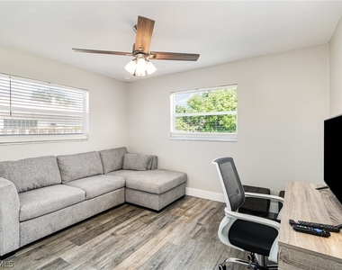 517 98th Avenue N - Photo Thumbnail 21