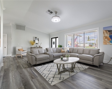 1932 Se 9th Terrace - Photo Thumbnail 14
