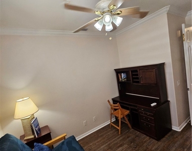 10518 Avila Circle - Photo Thumbnail 21