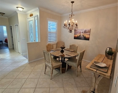 10518 Avila Circle - Photo Thumbnail 11