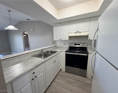 823 Gleason Parkway - Photo Thumbnail 3