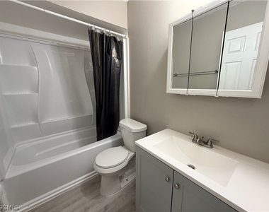 823 Gleason Parkway - Photo Thumbnail 15