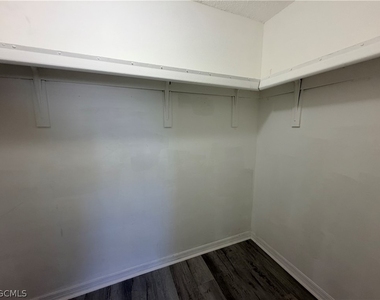 823 Gleason Parkway - Photo Thumbnail 14