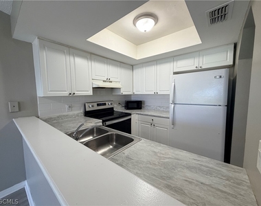 823 Gleason Parkway - Photo Thumbnail 5