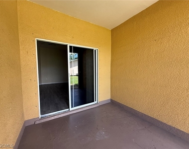 102 Cultural Park Boulevard S - Photo Thumbnail 17
