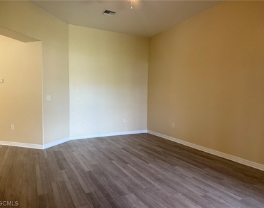 102 Cultural Park Boulevard S - Photo Thumbnail 7