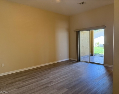 102 Cultural Park Boulevard S - Photo Thumbnail 6