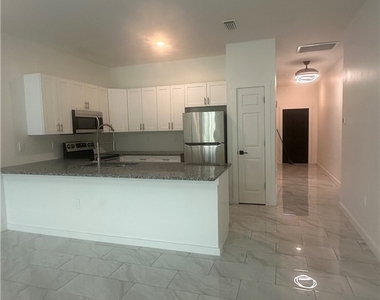 4734 22nd Street Sw - Photo Thumbnail 7