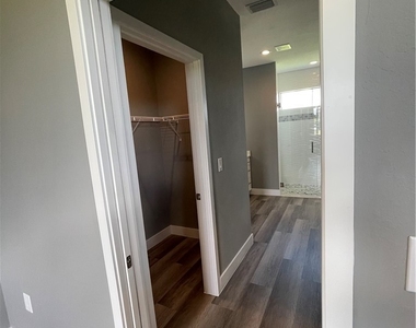 610 Floyd Avenue S - Photo Thumbnail 10
