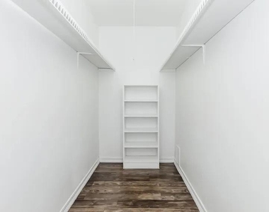 4400 Memorial Drive - Photo Thumbnail 16