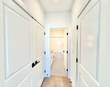 2102 Mechanic Street - Photo Thumbnail 6