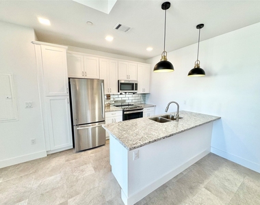 2102 Mechanic Street - Photo Thumbnail 2