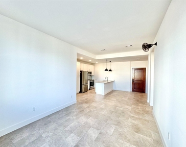2102 Mechanic Street - Photo Thumbnail 4