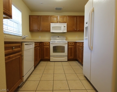 9051 Gervais Circle - Photo Thumbnail 10