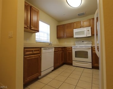 9051 Gervais Circle - Photo Thumbnail 12
