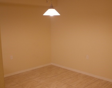 9051 Gervais Circle - Photo Thumbnail 5