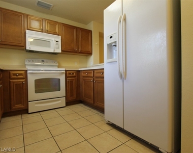 9051 Gervais Circle - Photo Thumbnail 11