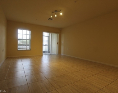9051 Gervais Circle - Photo Thumbnail 17