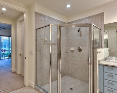 9242 Tesoro Lane - Photo Thumbnail 16