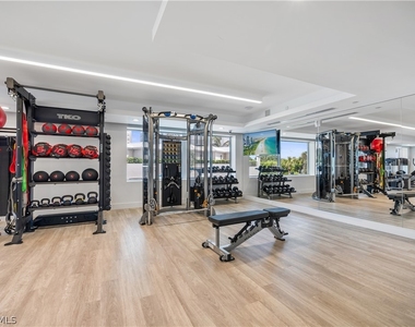 8231 Bay Colony Drive - Photo Thumbnail 32