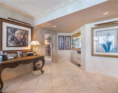 8231 Bay Colony Drive - Photo Thumbnail 5