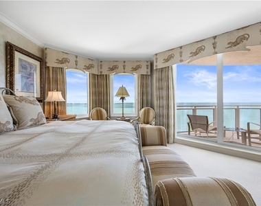 8231 Bay Colony Drive - Photo Thumbnail 16