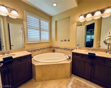 15903 Secoya Reserve Circle - Photo Thumbnail 10