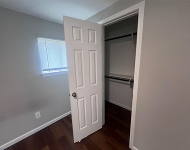 41517 S Brenda Lane - Photo Thumbnail 12